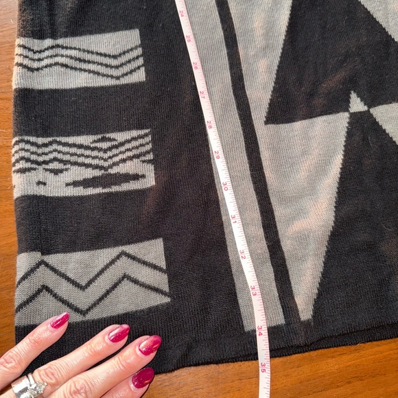 The Limited Black and Gray Long Sleeve Dress - Picture 9 of 13